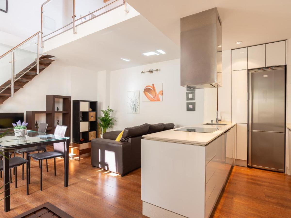 Lu&Cia Duplex City Center Malaga Bagian luar foto
