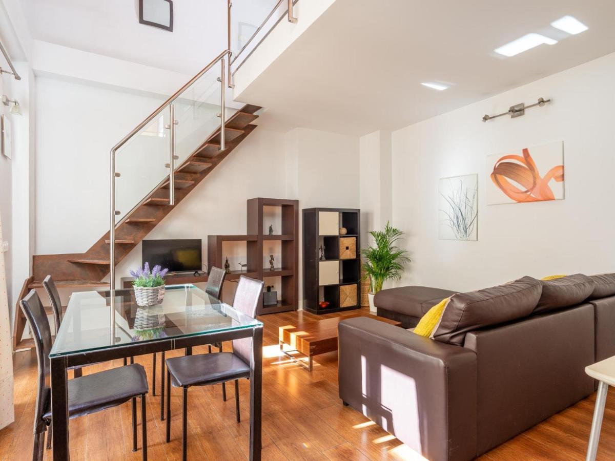 Lu&Cia Duplex City Center Malaga Bagian luar foto